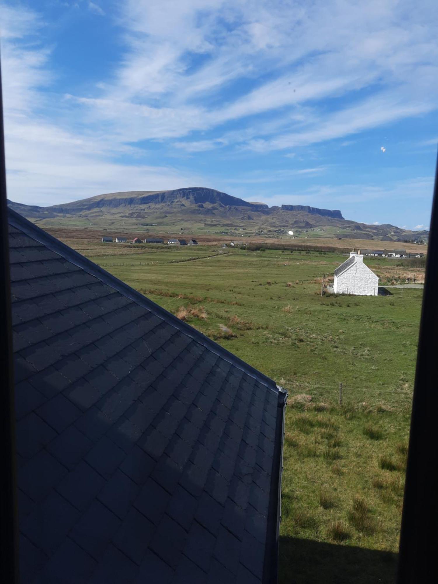 Bed and Breakfast Benview House à Staffin Extérieur photo
